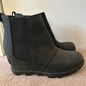 Black leather Sorel wedge booties. Size 7.